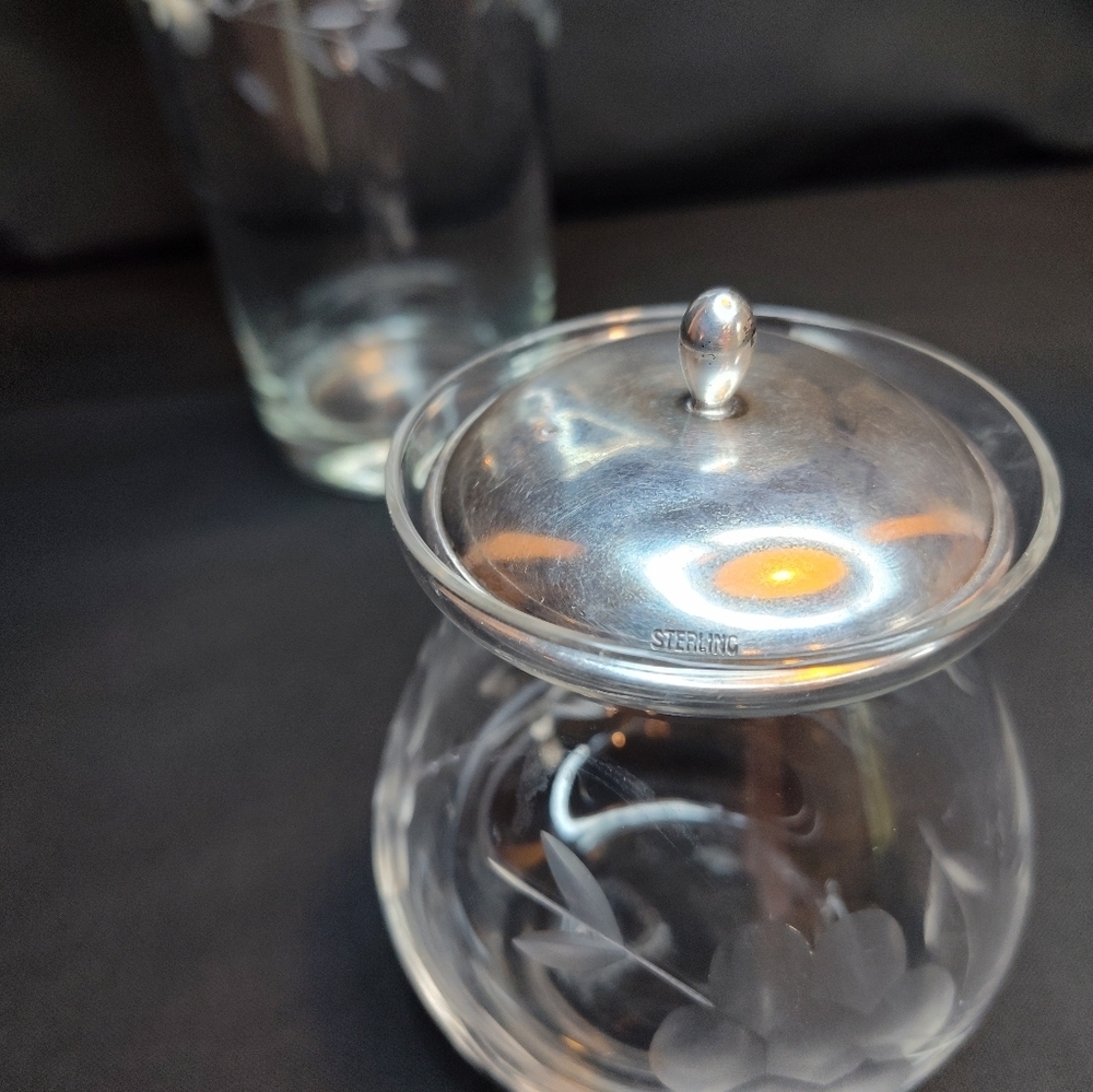 MCM ETCHED CRYSTAL BAR SET, INCLUDING STERLING SILVER LID - Picture 3 of 3